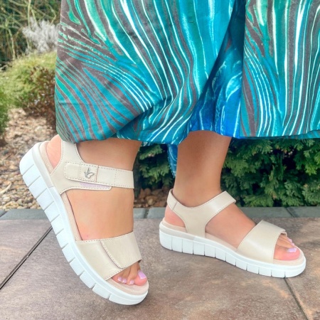 Босоножки женские CAPRICE